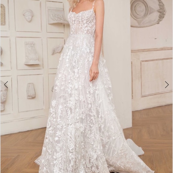 Dany Tabet Valencia Wedding Dress - Picture 6 of 9